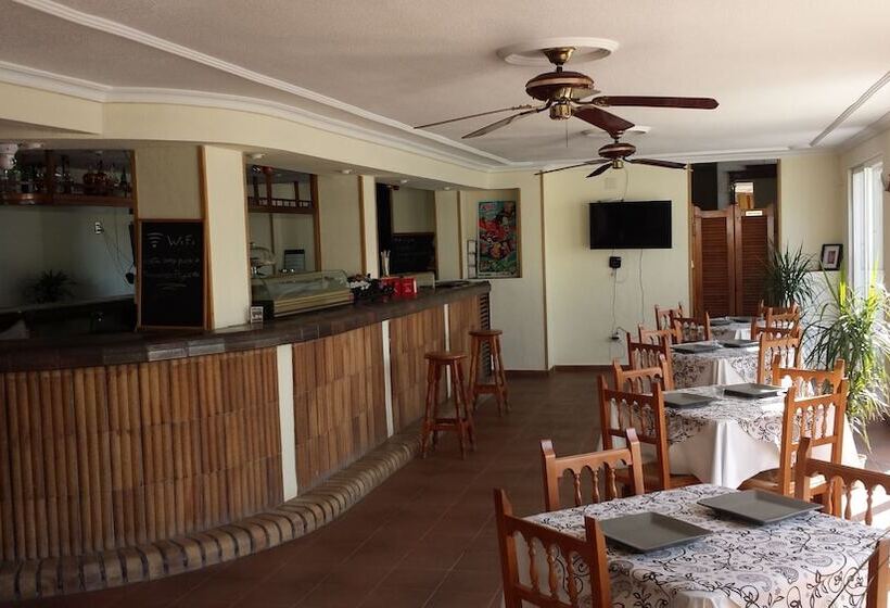 호텔 Hostal Bahía Blanca