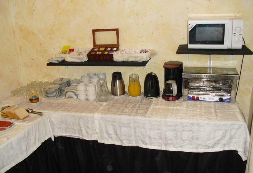 فندق Hostal Bellas