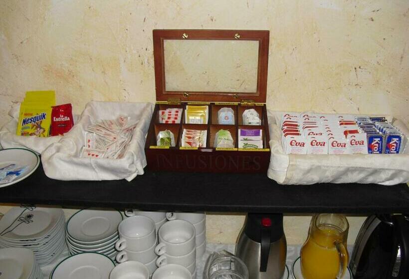 فندق Hostal Bellas