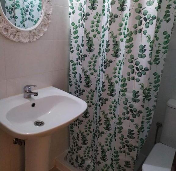 فندق Hostal Bélgica