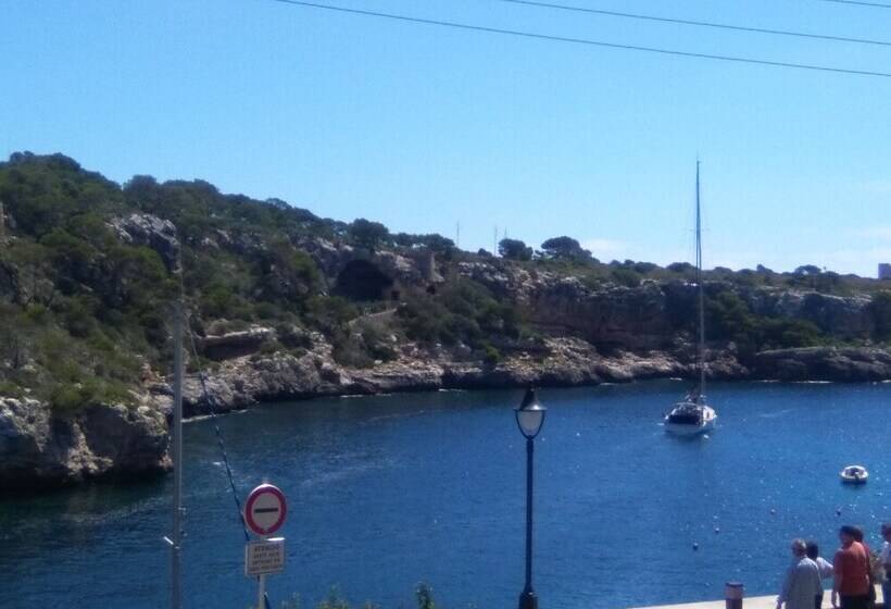 هتل Hostal Can Jordi