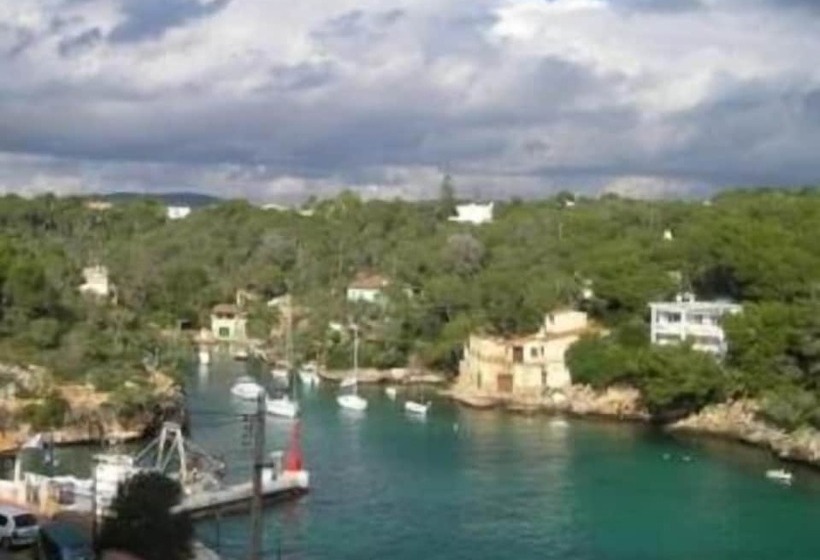 هتل Hostal Can Jordi