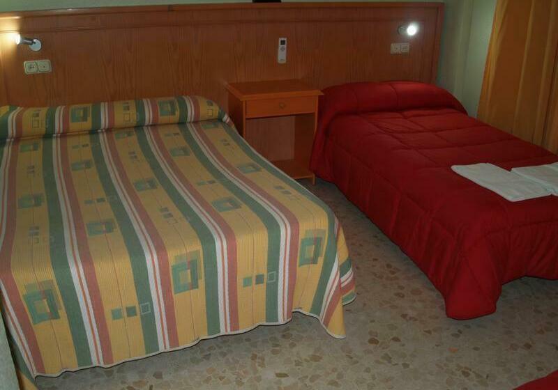 בית מלון כפרי Hostal Carlos Iii