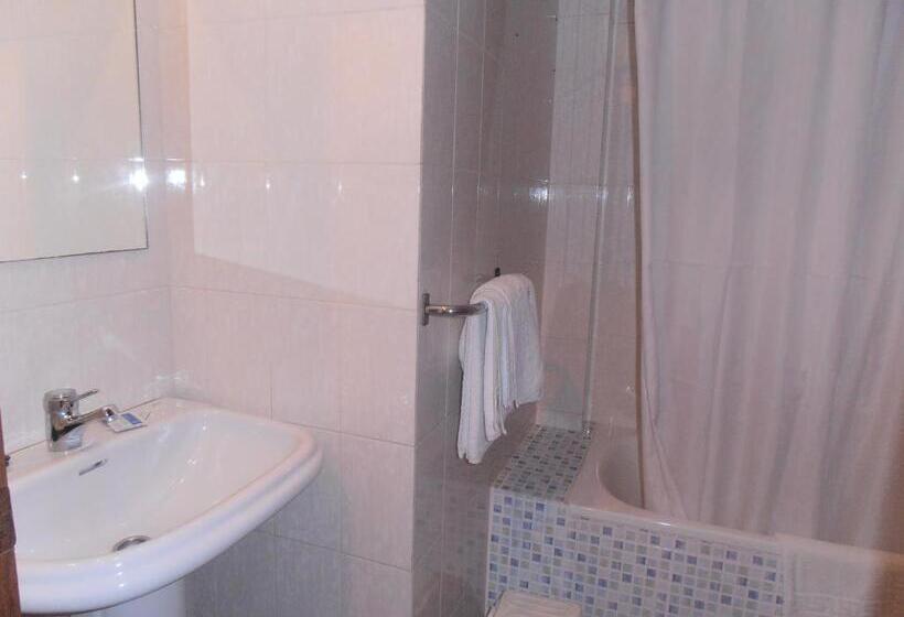 בית מלון כפרי Hostal Carlos Iii