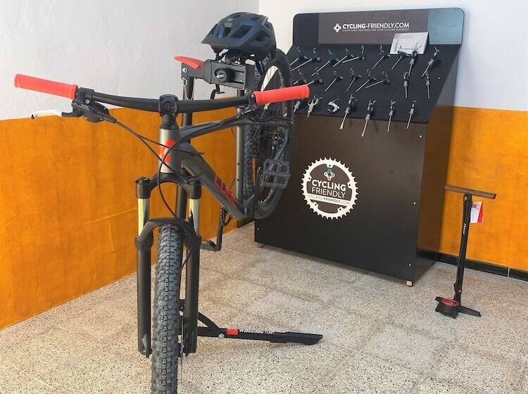 酒店 Hostal Doris Adults Only