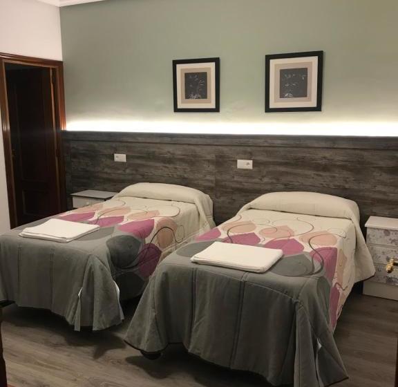 ホテル Hostal Imperio