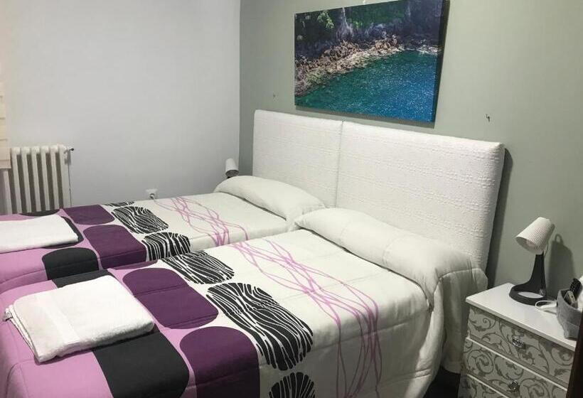 ホテル Hostal Imperio