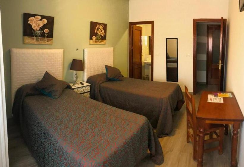 ホテル Hostal Imperio