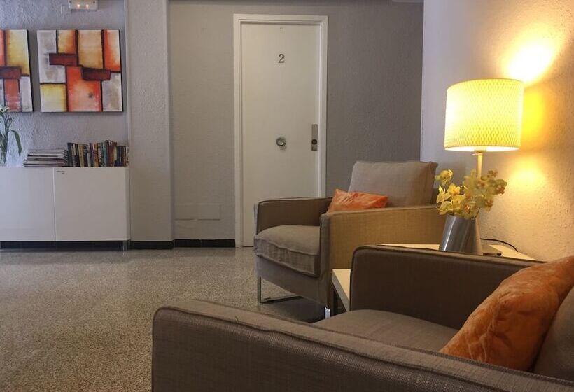 בית מלון כפרי Hostal Jakiton