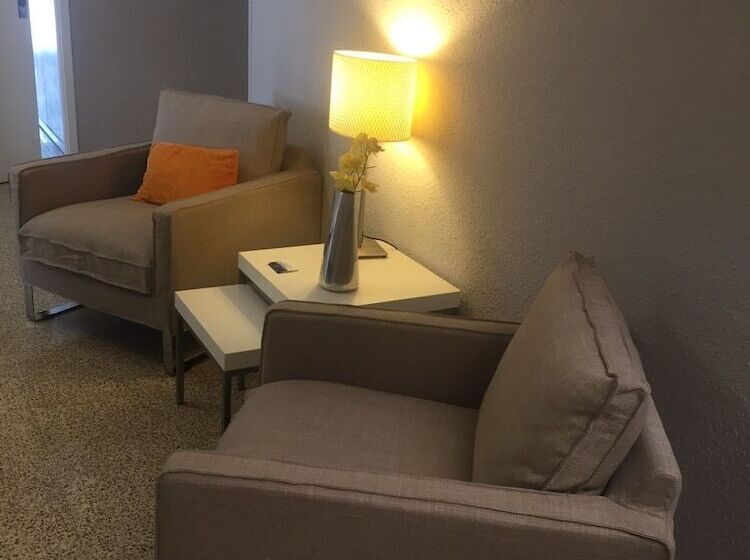 בית מלון כפרי Hostal Jakiton