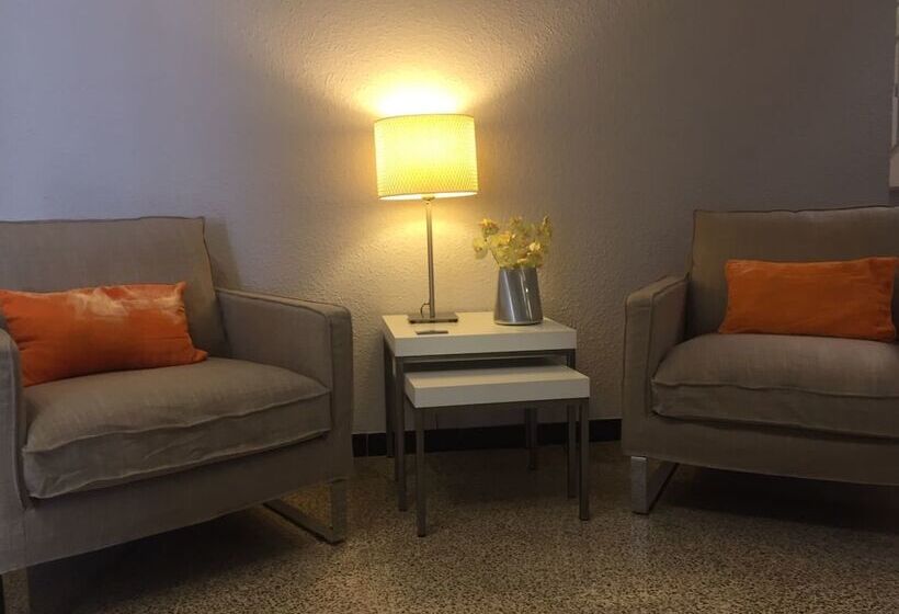 בית מלון כפרי Hostal Jakiton