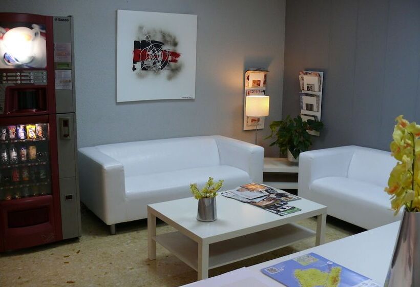 בית מלון כפרי Hostal Jakiton