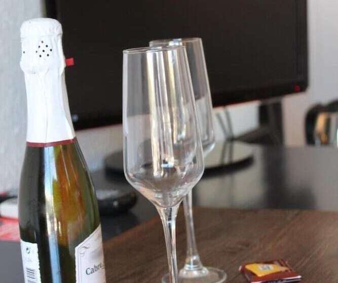 בית מלון כפרי Hostal Jakiton