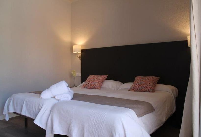 בית מלון כפרי Hostal Jakiton