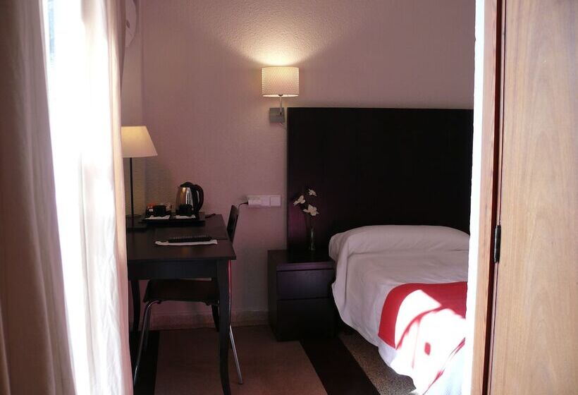 בית מלון כפרי Hostal Jakiton