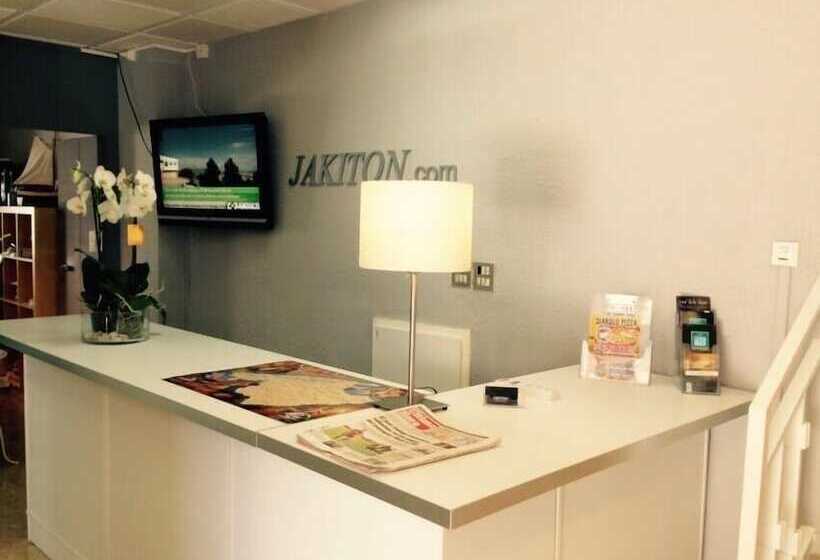 בית מלון כפרי Hostal Jakiton