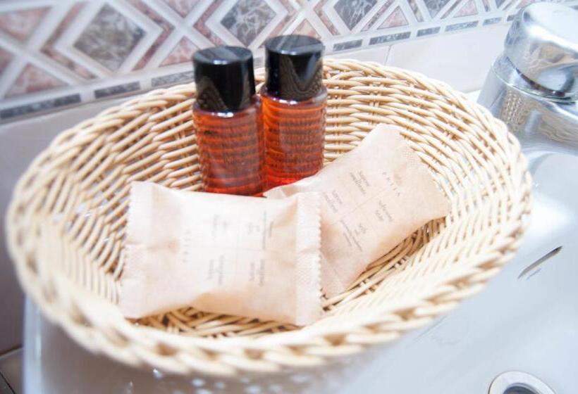 هتل Hostal La Frontera