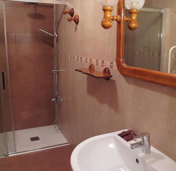 هتل Hostal La Provinciana