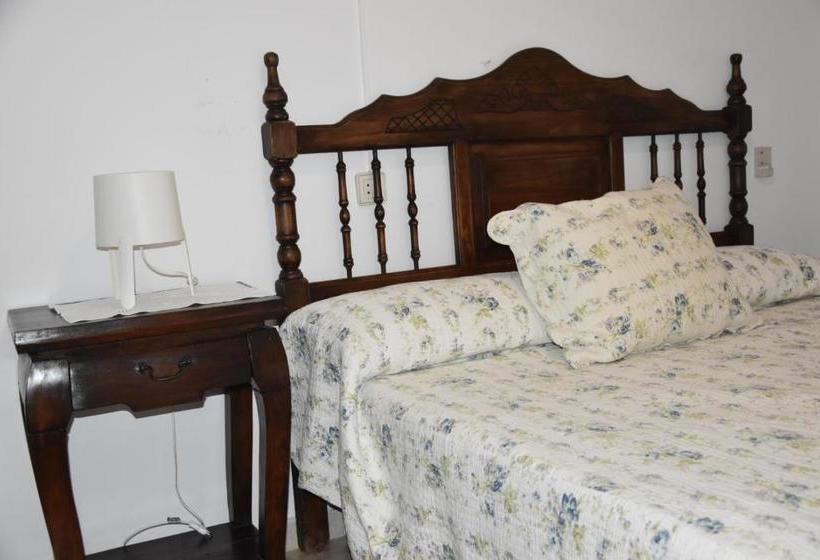 فندق Hostal La Taberna