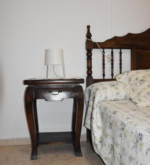 فندق Hostal La Taberna