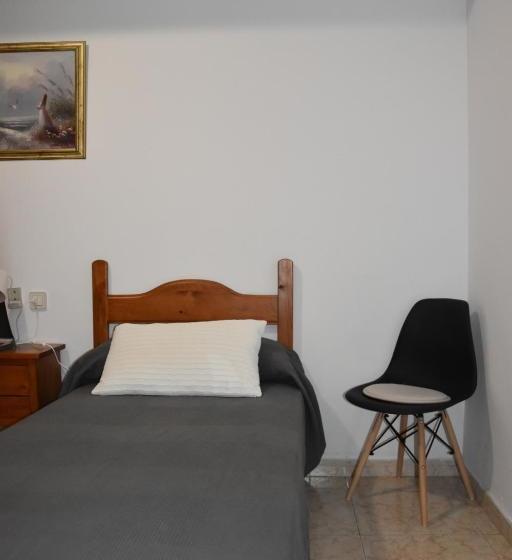 فندق Hostal La Taberna