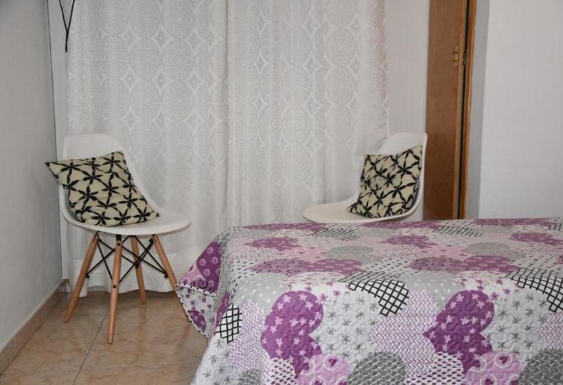 فندق Hostal La Taberna