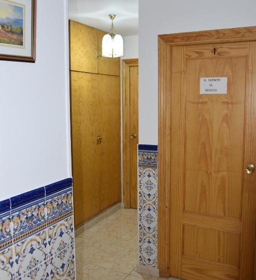 فندق Hostal La Taberna