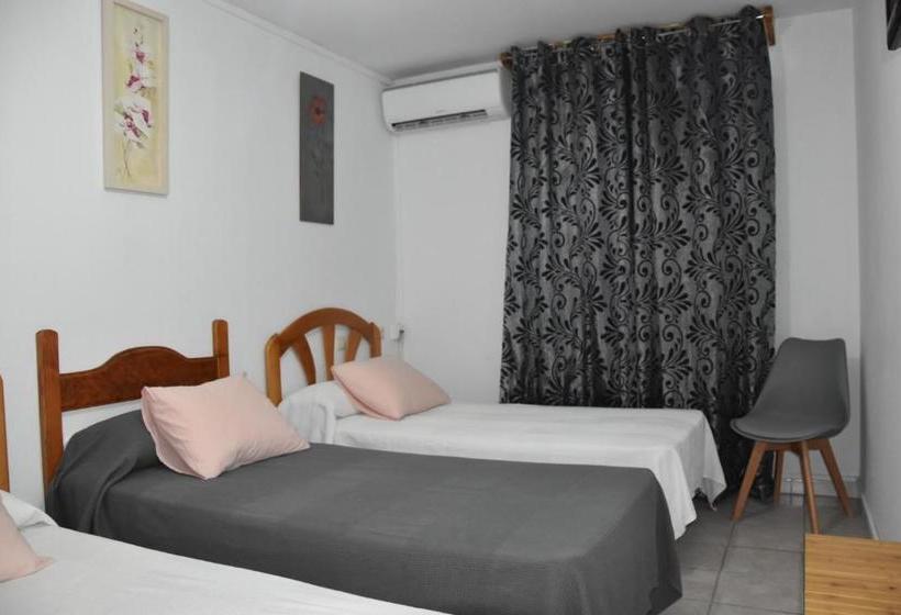 فندق Hostal La Taberna