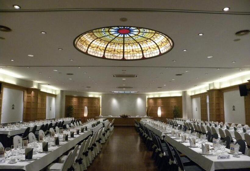 فندق Hostal Las Fuentes