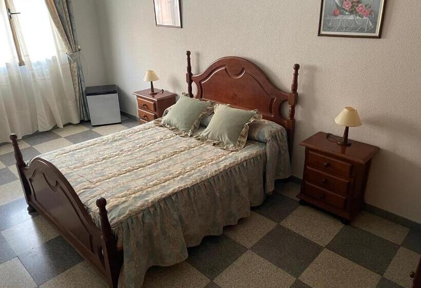 فندق Hostal Las Palomas