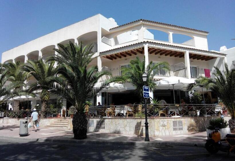 호텔 Hostal Leo D Or