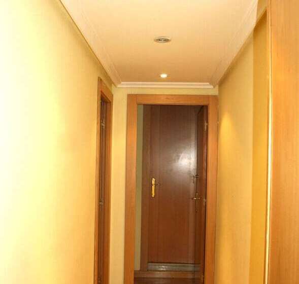 هتل Hostal álvarez