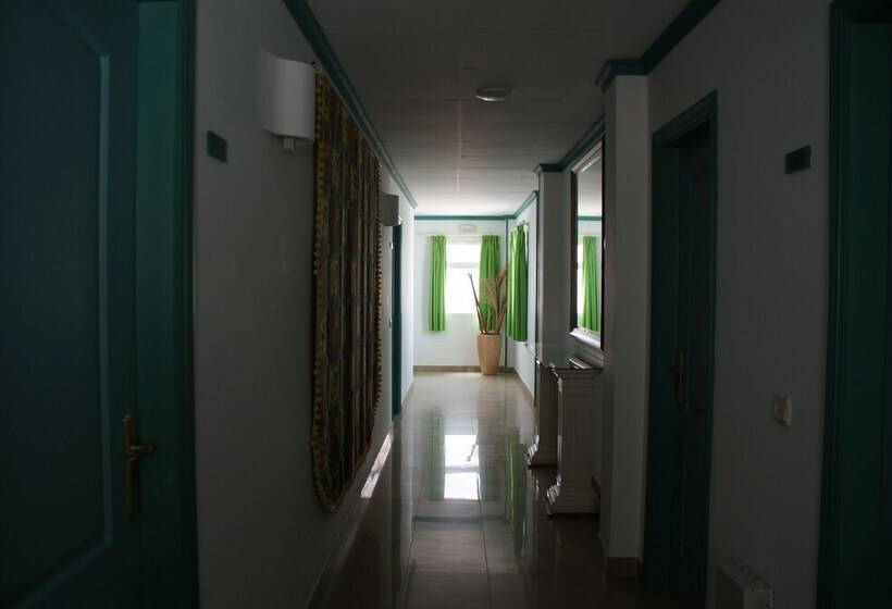 호텔 Hostal Manolo