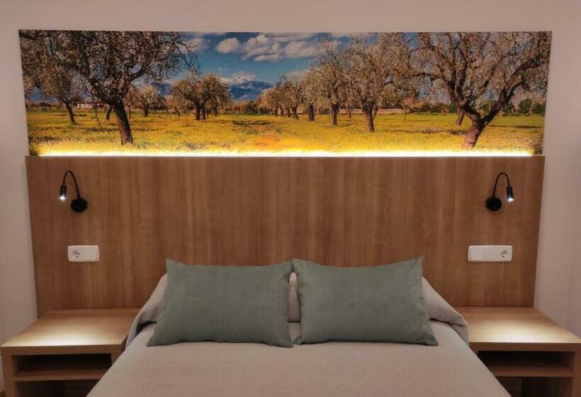 فندق Hostal Nadal