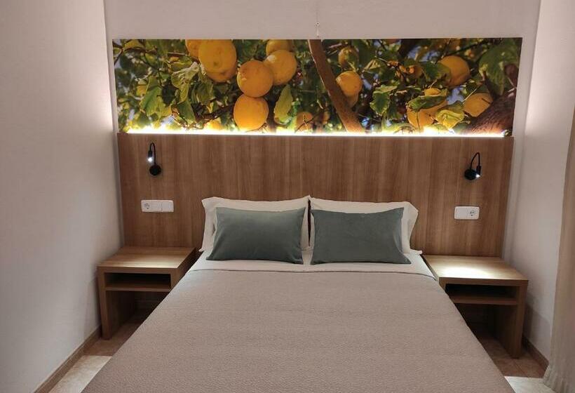 בית מלון כפרי Hostal Nadal