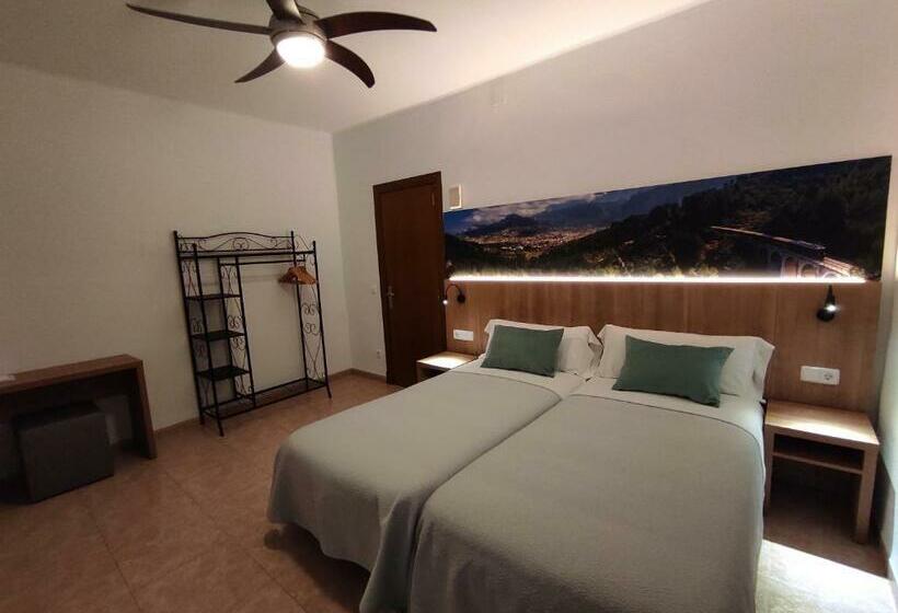 בית מלון כפרי Hostal Nadal