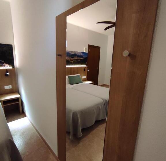 בית מלון כפרי Hostal Nadal