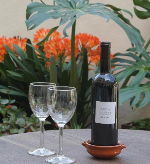 فندق Hostal Nadal