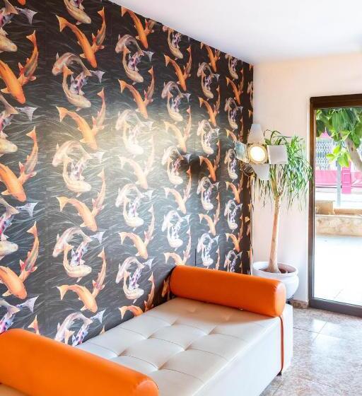 ホテル Hostal Neptuno