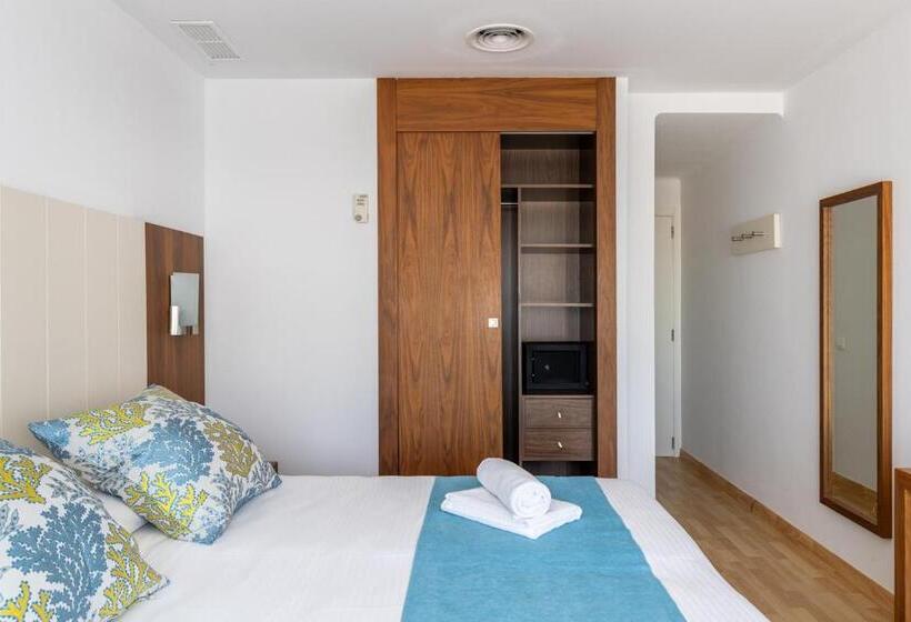 ホテル Hostal Neptuno