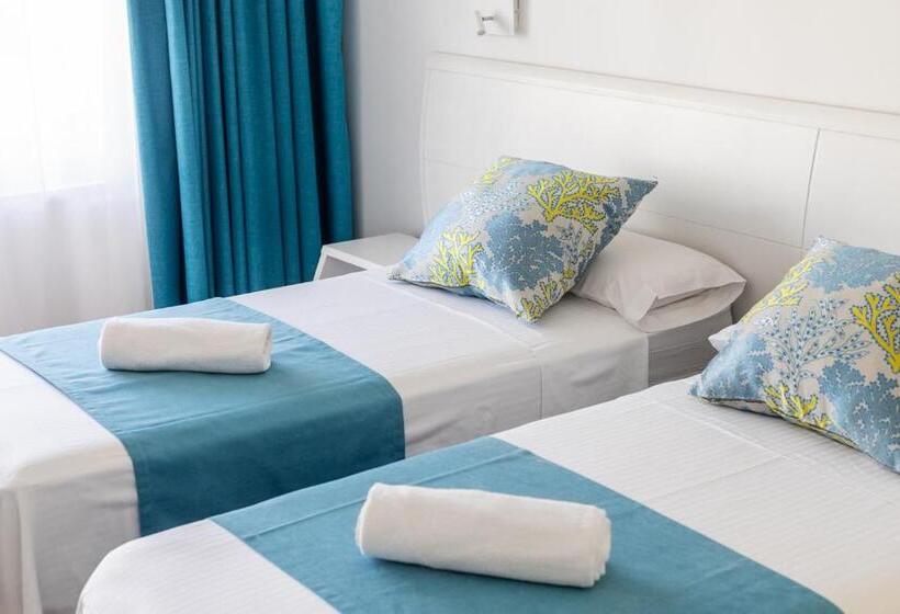 ホテル Hostal Neptuno