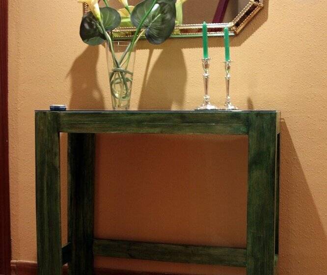 هتل Hostal Pachin