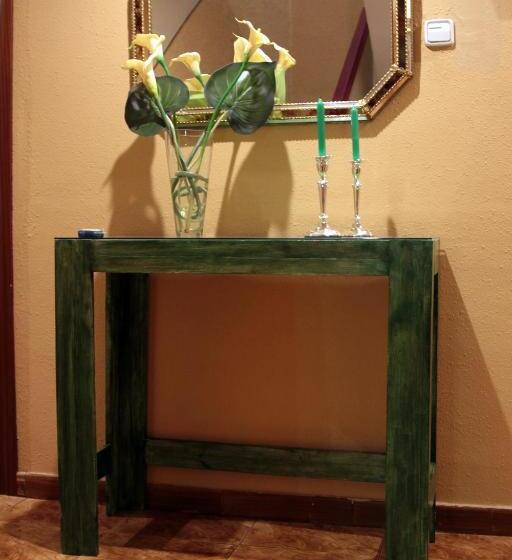 هتل Hostal Pachin