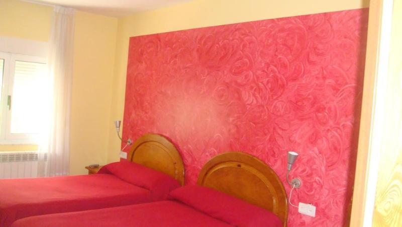 ホテル Hostal Poncebos