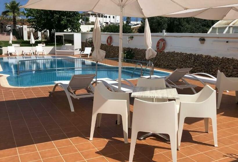 فندق Hostal S Algaret