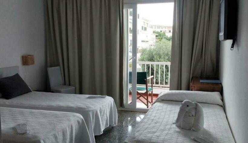 فندق Hostal S Algaret