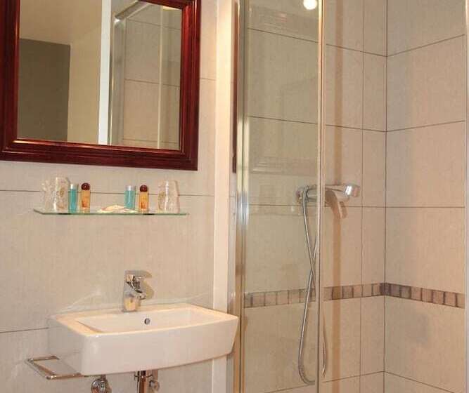 هتل Hostal Ripoll Ibiza