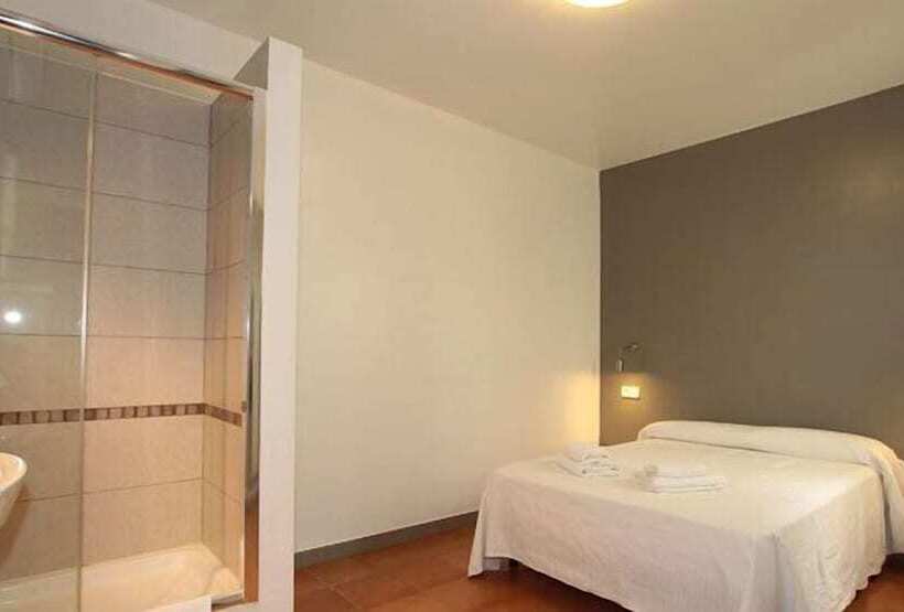 هتل Hostal Ripoll Ibiza