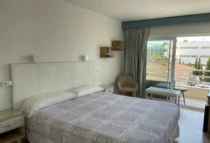 فندق Hostal Roberto