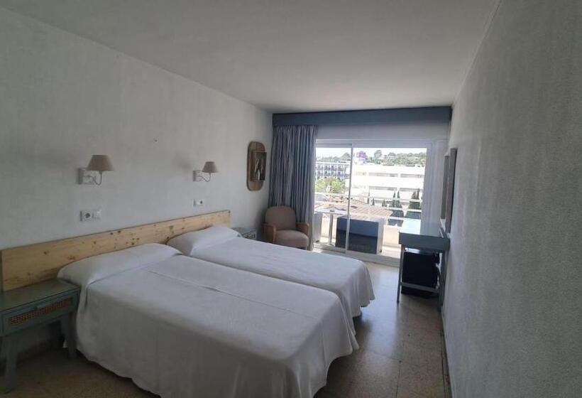 فندق Hostal Roberto